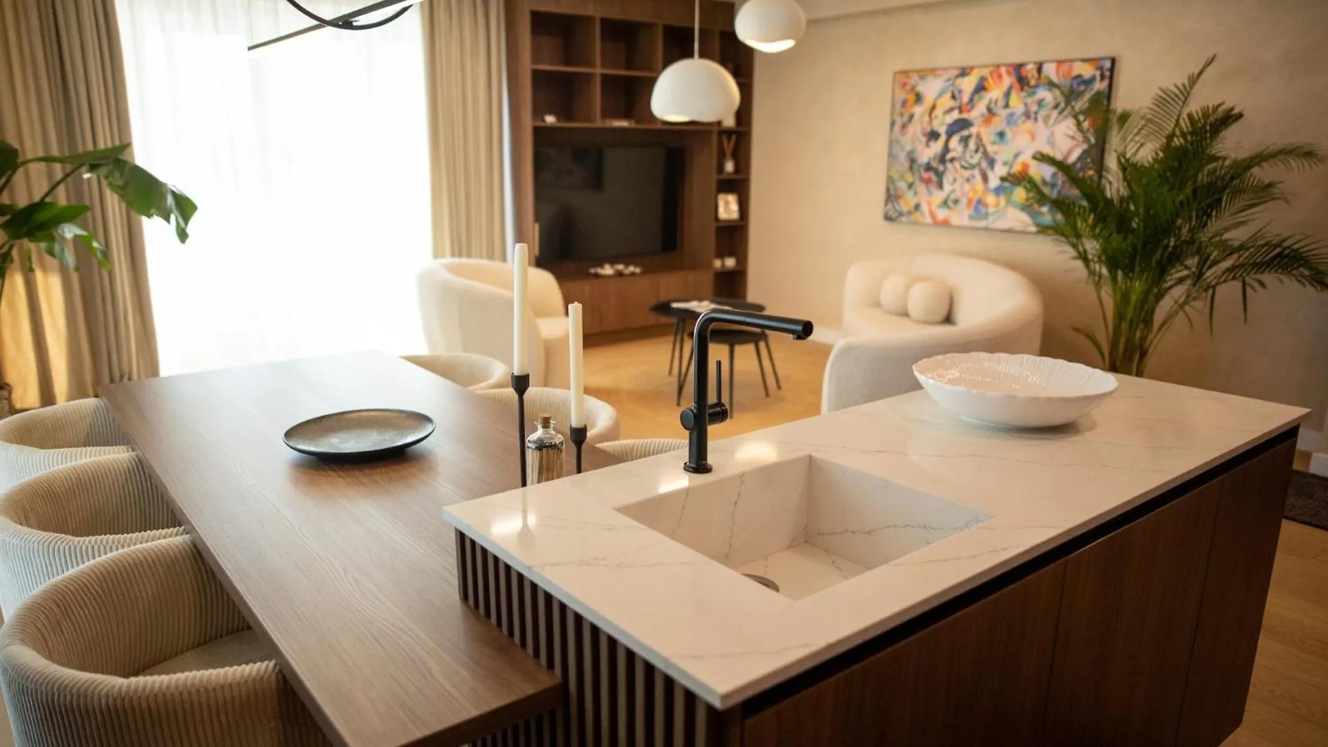 Penthouse Lebada Lake View Bucharest 0*,